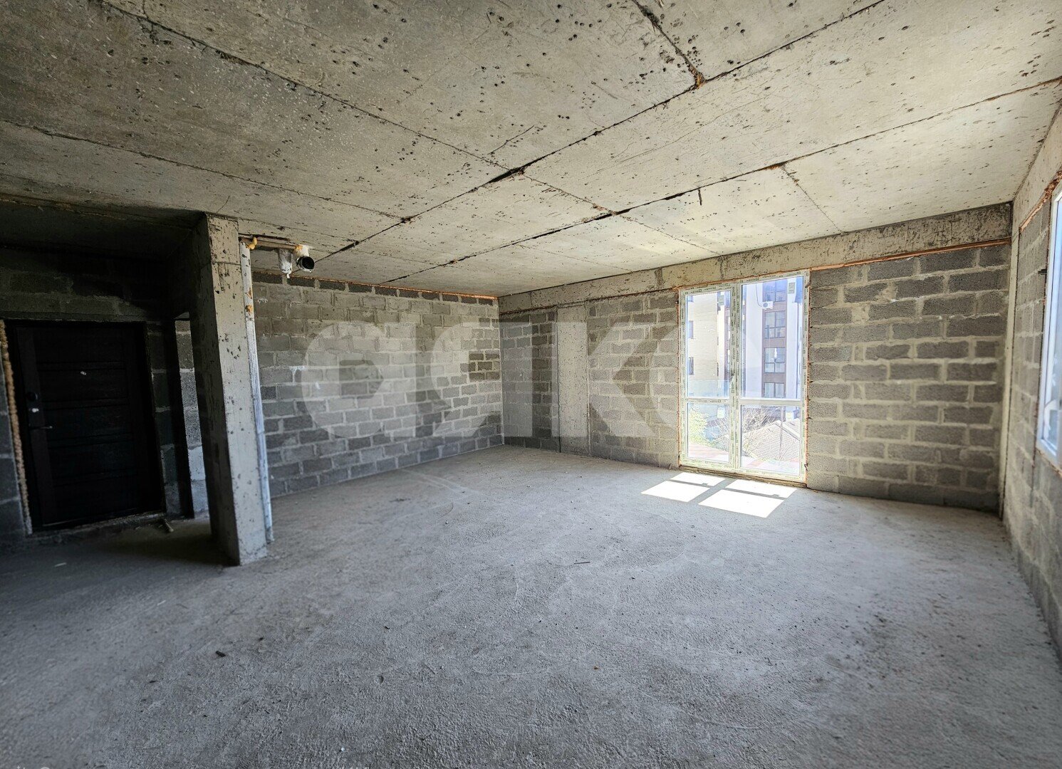 Фото №1: Студия <span class="whitespace-nowrap">42 м²</span>, <span class="whitespace-nowrap">2/3 эт.</span> - Сочи, Хостинский, мкр. Соболевка, ул. Молодогвардейская, 2Б/4