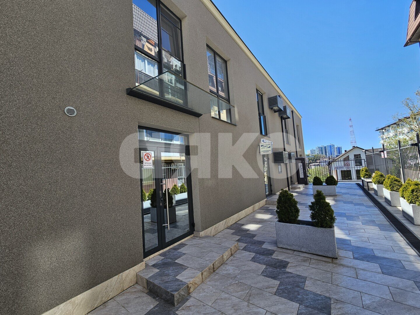 Фото №8: Студия <span class="whitespace-nowrap">42 м²</span>, <span class="whitespace-nowrap">2/3 эт.</span> - Сочи, Хостинский, мкр. Соболевка, ул. Молодогвардейская, 2Б/4