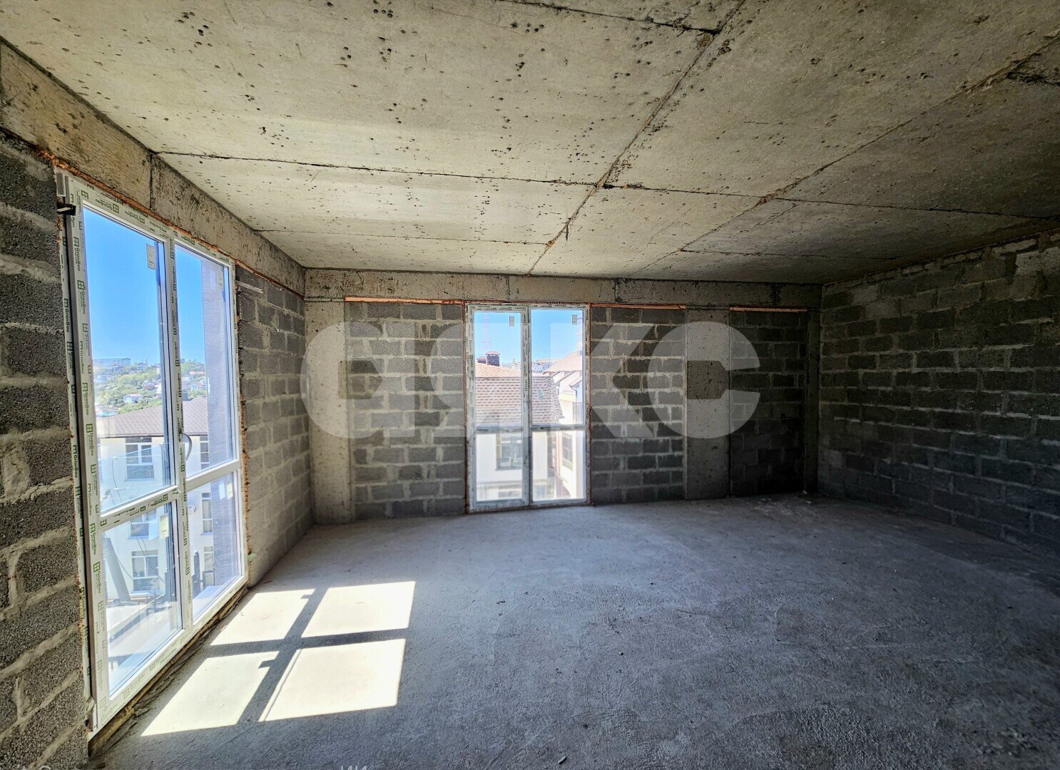 Фото №3: Студия <span class="whitespace-nowrap">42 м²</span>, <span class="whitespace-nowrap">2/3 эт.</span> - Сочи, Хостинский, мкр. Соболевка, ул. Молодогвардейская, 2Б/4