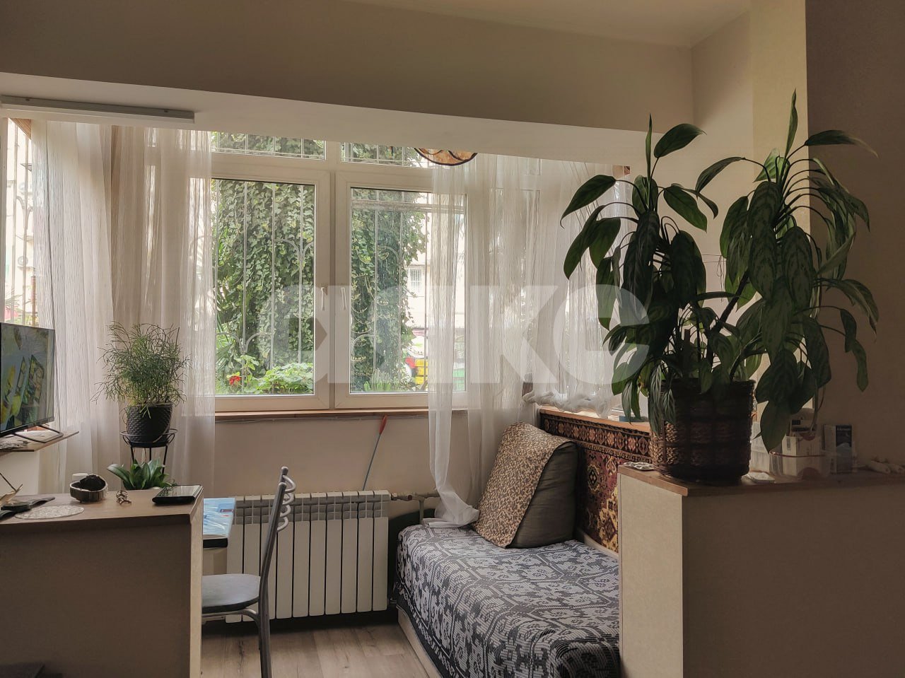 Фото №3: 2-комнатная квартира <span class="whitespace-nowrap">42 м²</span>, <span class="whitespace-nowrap">1/5 эт.</span> - Сочи, Хостинский, ж/р Хоста, ул. 50 лет СССР, 19