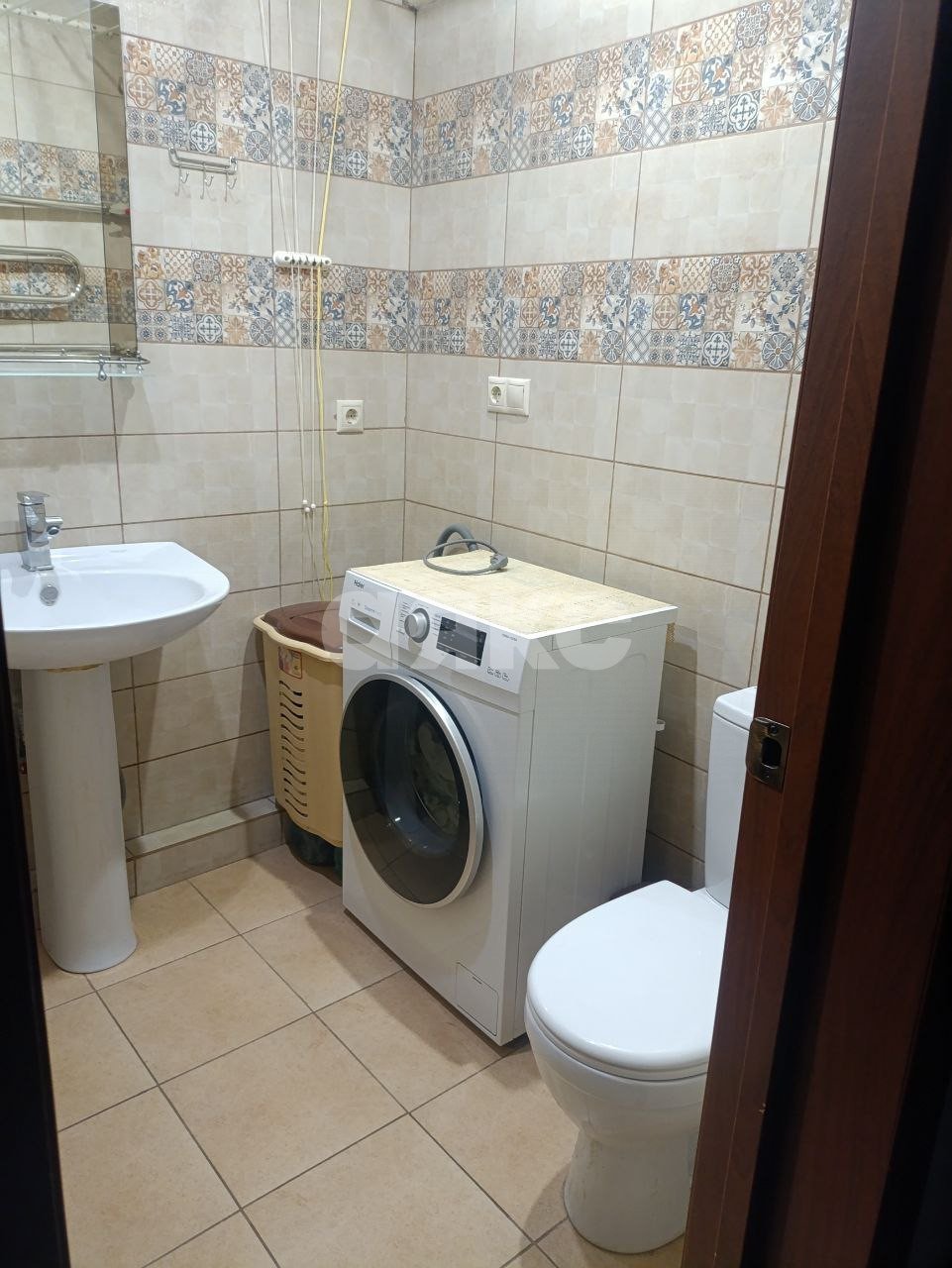 Фото №8: 2-комнатная квартира <span class="whitespace-nowrap">42 м²</span>, <span class="whitespace-nowrap">1/5 эт.</span> - Сочи, Хостинский, ж/р Хоста, ул. 50 лет СССР, 19