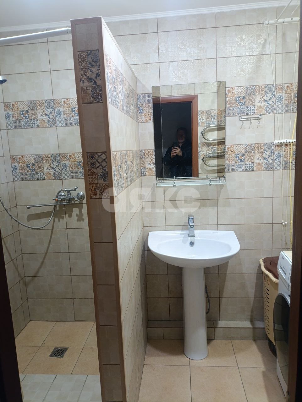 Фото №9: 2-комнатная квартира <span class="whitespace-nowrap">42 м²</span>, <span class="whitespace-nowrap">1/5 эт.</span> - Сочи, Хостинский, ж/р Хоста, ул. 50 лет СССР, 19