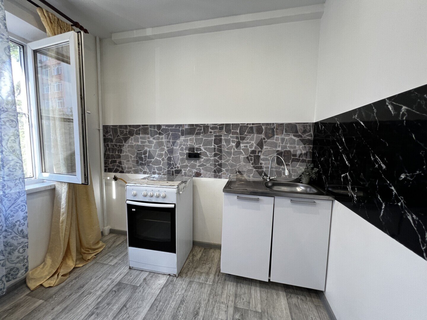 Фото №6: Комната <span class="whitespace-nowrap">13 м²</span>, <span class="whitespace-nowrap">3/5 эт.</span> - Дагомыс, р. Лазаревский, ул. Батумское шоссе, 33