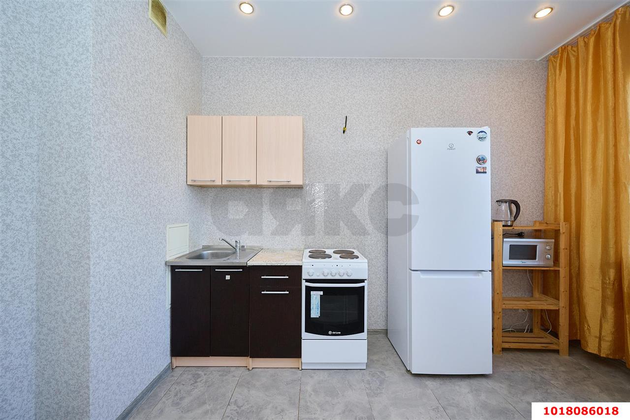 Фото №11: 1-комнатная квартира <span class="whitespace-nowrap">40 м²</span>, <span class="whitespace-nowrap">3/20 эт.</span> - Краснодар, Прикубанский внутригородской округ, мкр. ЖК Красная Площадь, ул. Кореновская, 57к1