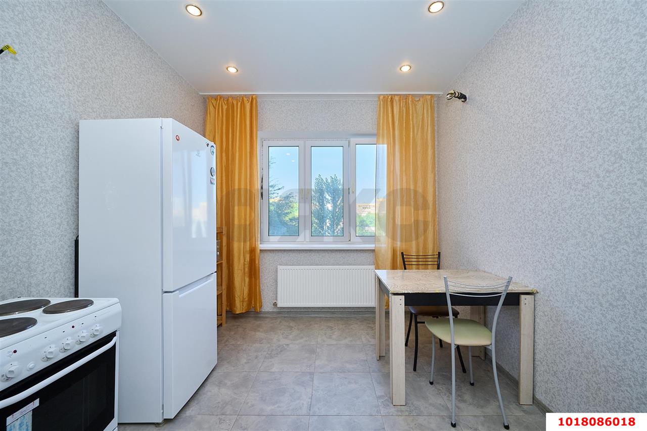 Фото №10: 1-комнатная квартира <span class="whitespace-nowrap">40 м²</span>, <span class="whitespace-nowrap">3/20 эт.</span> - Краснодар, Прикубанский внутригородской округ, мкр. ЖК Красная Площадь, ул. Кореновская, 57к1