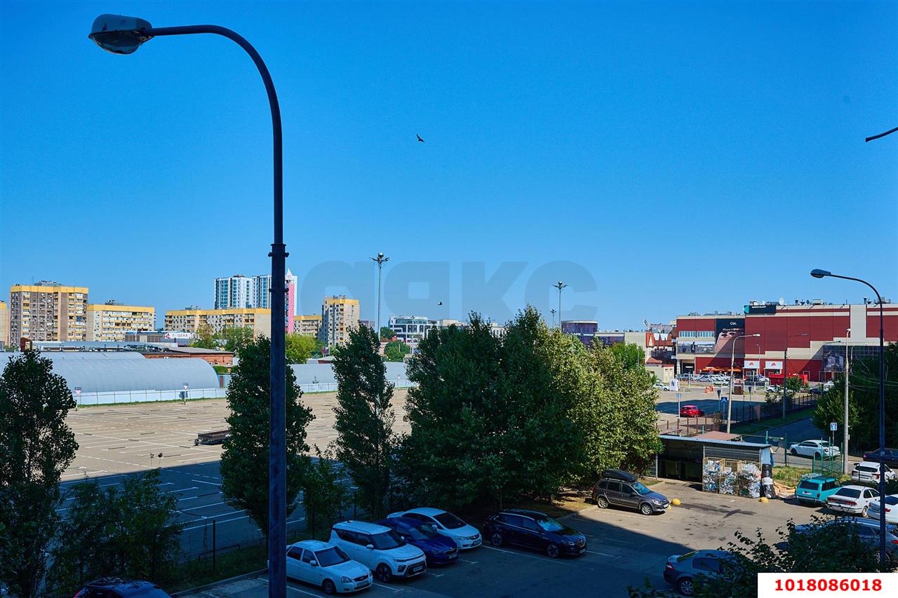 Фото №5: 1-комнатная квартира <span class="whitespace-nowrap">40 м²</span>, <span class="whitespace-nowrap">3/20 эт.</span> - Краснодар, Прикубанский внутригородской округ, мкр. ЖК Красная Площадь, ул. Кореновская, 57к1