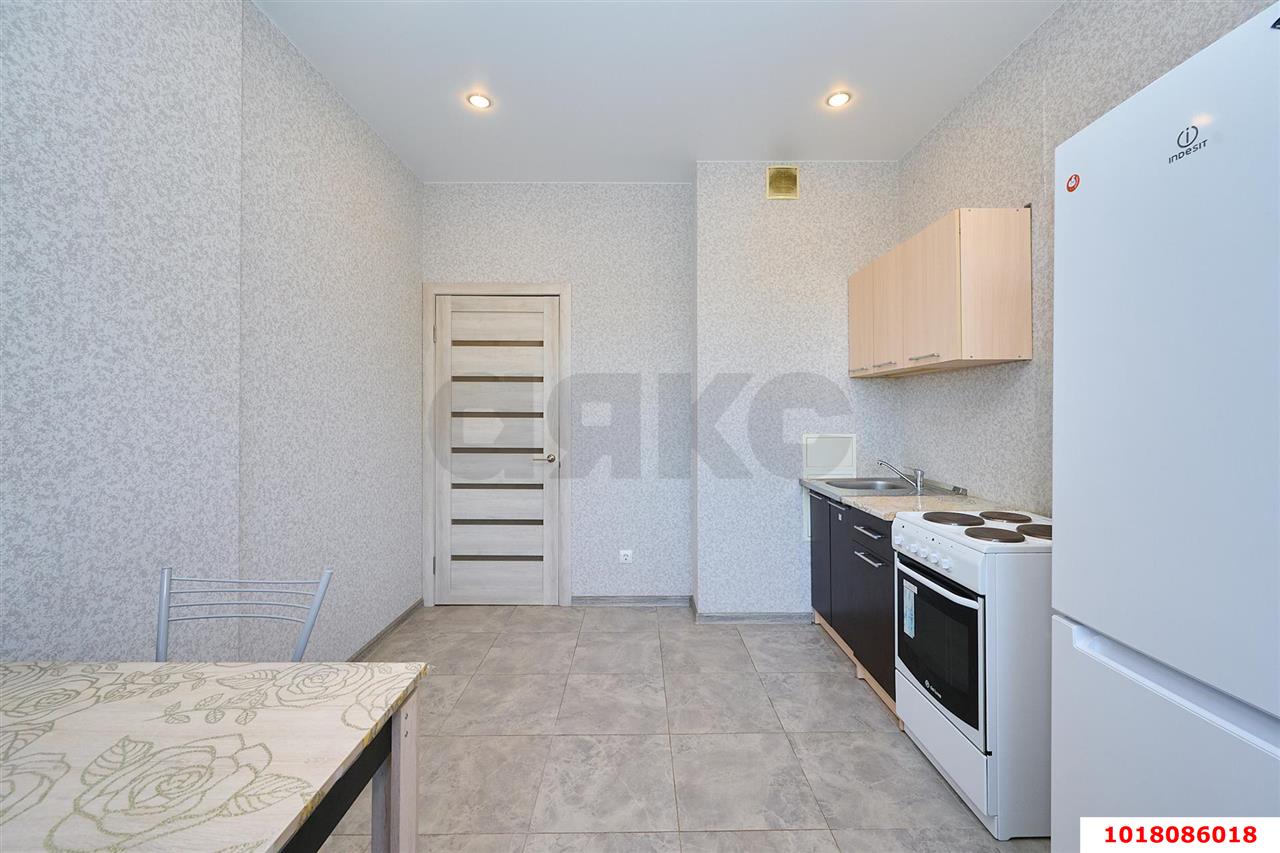 Фото №12: 1-комнатная квартира <span class="whitespace-nowrap">40 м²</span>, <span class="whitespace-nowrap">3/20 эт.</span> - Краснодар, Прикубанский внутригородской округ, мкр. ЖК Красная Площадь, ул. Кореновская, 57к1