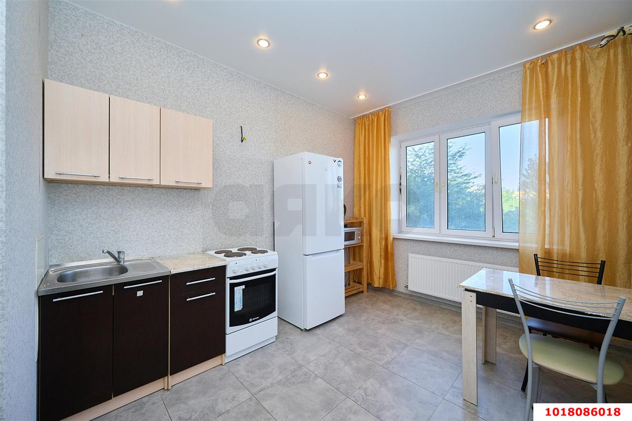 Фото №9: 1-комнатная квартира <span class="whitespace-nowrap">40 м²</span>, <span class="whitespace-nowrap">3/20 эт.</span> - Краснодар, Прикубанский внутригородской округ, мкр. ЖК Красная Площадь, ул. Кореновская, 57к1