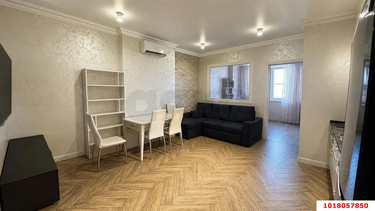 Фото №3: 2-комнатная квартира <span class="whitespace-nowrap">42 м²</span>, <span class="whitespace-nowrap">5/17 эт.</span> - Краснодар, Прикубанский внутригородской округ, 2-я Площадка, мкр. жилой комплекс Кремлёвские Ворота, ул. Кореновская, 2к1