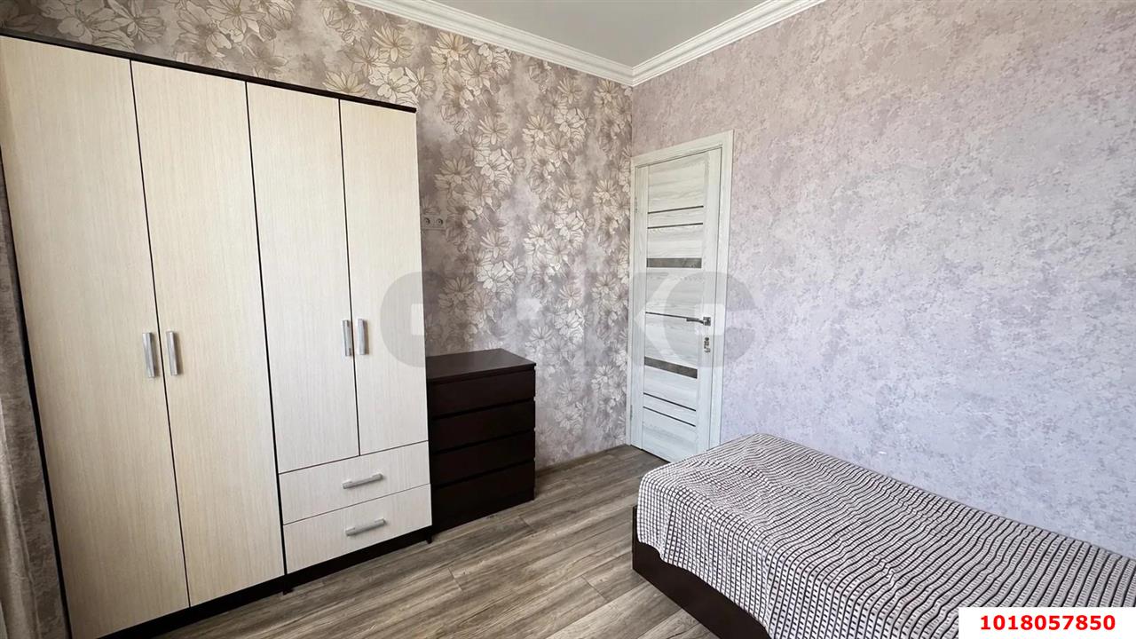 Фото №5: 2-комнатная квартира <span class="whitespace-nowrap">42 м²</span>, <span class="whitespace-nowrap">5/17 эт.</span> - Краснодар, Прикубанский внутригородской округ, 2-я Площадка, мкр. жилой комплекс Кремлёвские Ворота, ул. Кореновская, 2к1