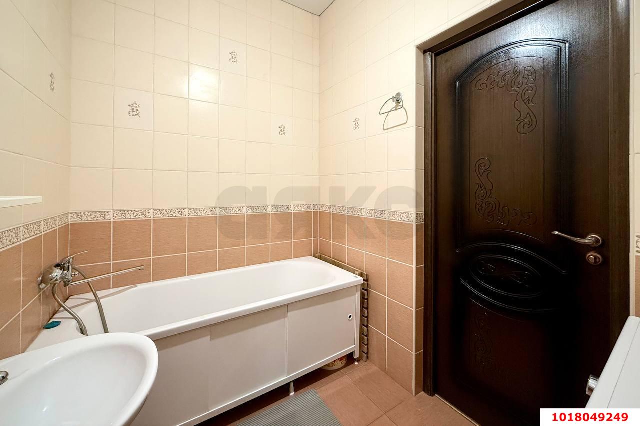 Фото №5: 1-комнатная квартира <span class="whitespace-nowrap">41 м²</span>, <span class="whitespace-nowrap">6/7 эт.</span> - Краснодар, Прикубанский внутригородской округ, мкр. Музыкальный, ул. имени Сергея Есенина, 108/1
