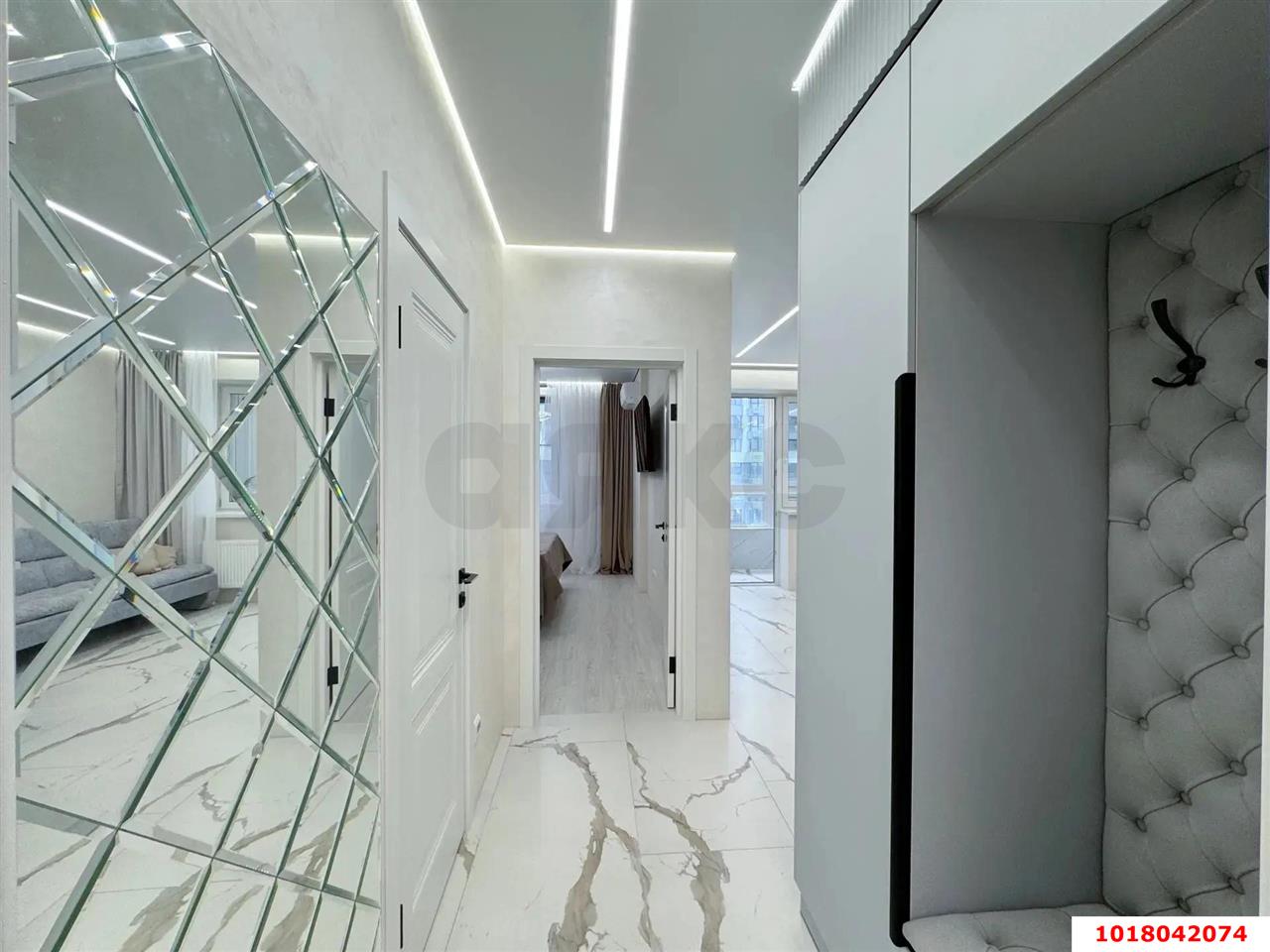 Фото №2: 1-комнатная квартира <span class="whitespace-nowrap">40 м²</span>, <span class="whitespace-nowrap">5/24 эт.</span> - Краснодар, Центральный внутригородской округ, Табачная Фабрика, мкр. ЖК Все Свои Вип, ул. Колхозная, 5/2к3