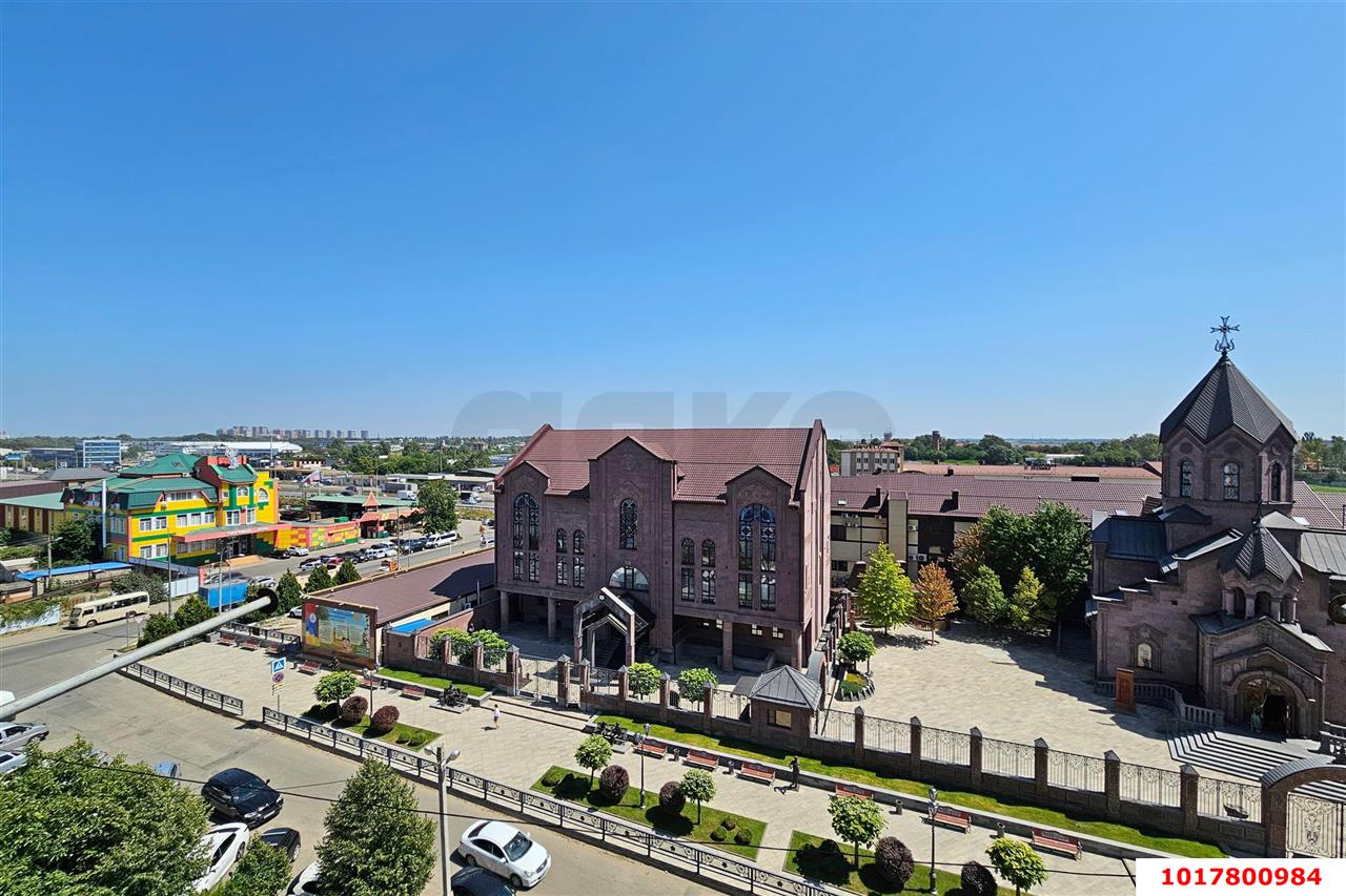 Фото №2: 1-комнатная квартира <span class="whitespace-nowrap">42 м²</span>, <span class="whitespace-nowrap">7/10 эт.</span> - Краснодар, Карасунский внутригородской округ, ж/м Пашковский, ул. имени Евдокии Бершанской, 412