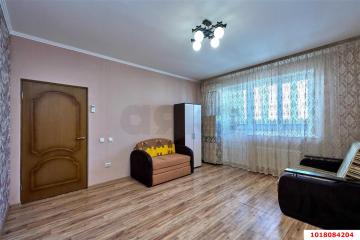 Фото №1: 1-комнатная квартира <span class="whitespace-nowrap">45 м²</span>, <span class="whitespace-nowrap">14/18 эт.</span> - Краснодар, мкр. ЖК Бауинвест, ул. имени 40-летия Победы, 184к1