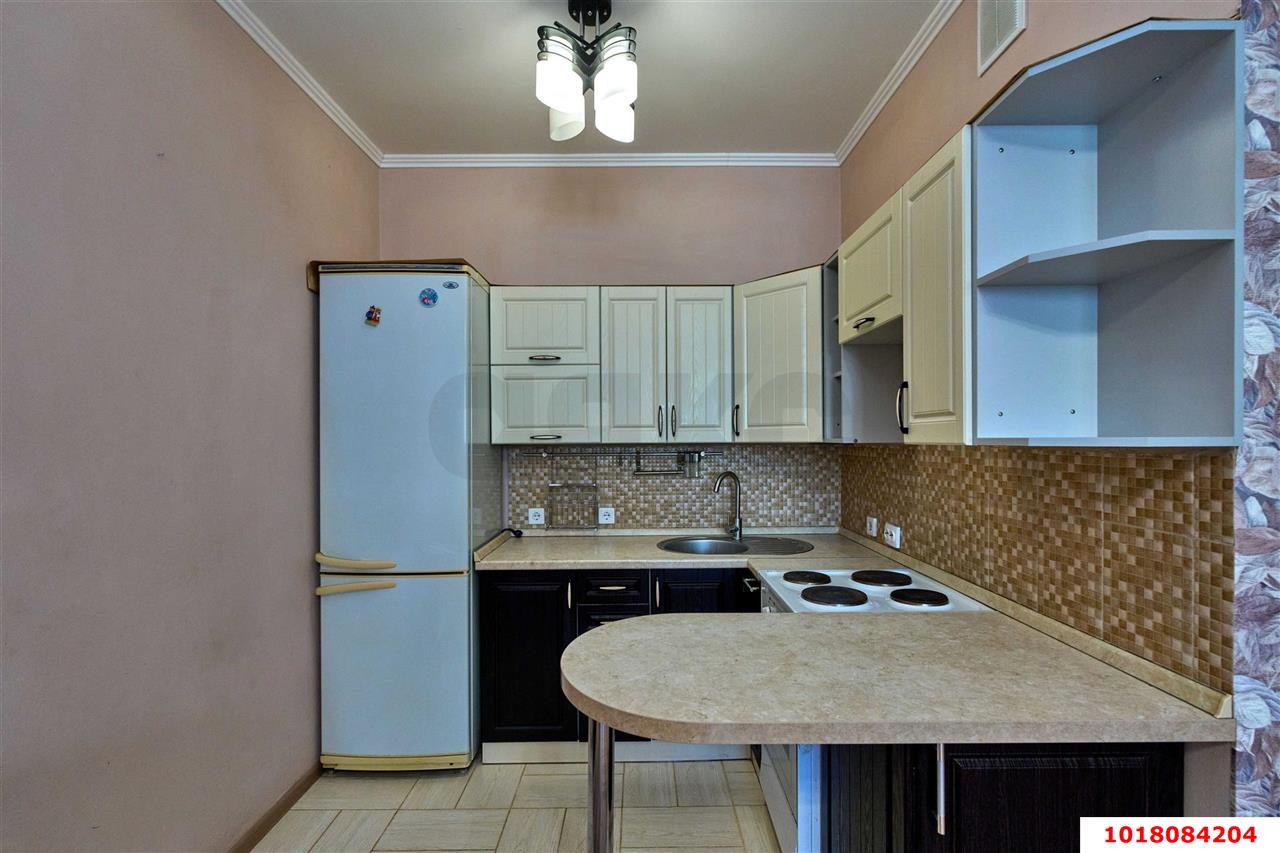 Фото №3: 1-комнатная квартира <span class="whitespace-nowrap">49 м²</span>, <span class="whitespace-nowrap">14/18 эт.</span> - Краснодар, Прикубанский внутригородской округ, мкр. ЖК Бауинвест, ул. имени 40-летия Победы, 184к1