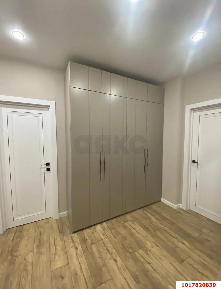 Фото №12: 2-комнатная квартира <span class="whitespace-nowrap">57 м²</span>, <span class="whitespace-nowrap">3/24 эт.</span> - Краснодар, Центральный внутригородской округ, мкр. Черёмушки, ул. Обрывная, 132/1к5