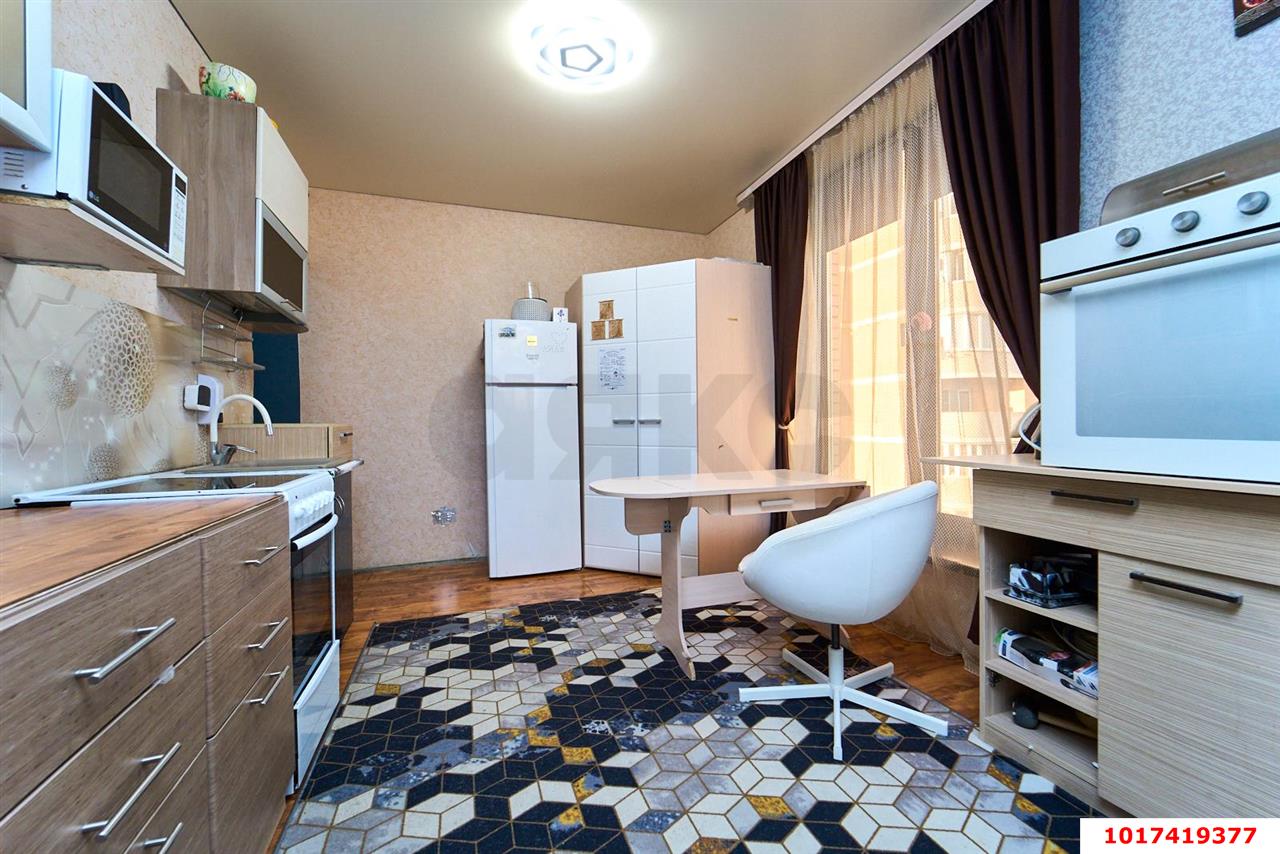 Фото №1: 1-комнатная квартира <span class="whitespace-nowrap">40 м²</span>, <span class="whitespace-nowrap">6/12 эт.</span> - Краснодар, Прикубанский внутригородской округ, ЖК Валентина, мкр. 9-й километр, ул. Циолковского, 5/1