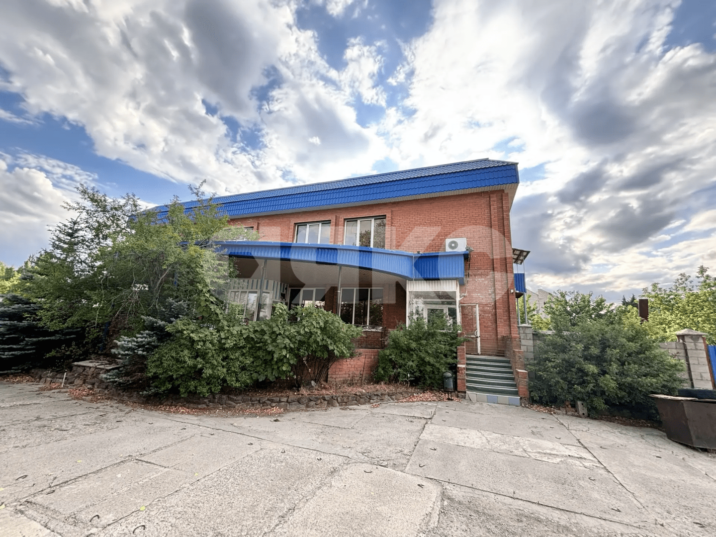 Фото №10: Коммерция <span class="whitespace-nowrap">972 м²</span>, <span class="whitespace-nowrap">3/3 эт.</span> - Волгоград, Тракторозаводский, п. Латошинка