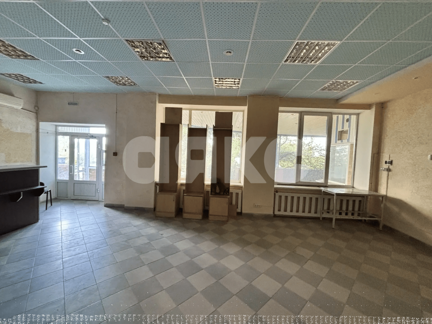 Фото №20: Коммерция <span class="whitespace-nowrap">972 м²</span>, <span class="whitespace-nowrap">3/3 эт.</span> - Волгоград, Тракторозаводский, п. Латошинка