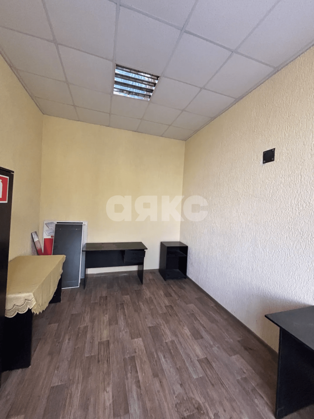 Фото №26: Коммерция <span class="whitespace-nowrap">972 м²</span>, <span class="whitespace-nowrap">3/3 эт.</span> - Волгоград, Тракторозаводский, п. Латошинка
