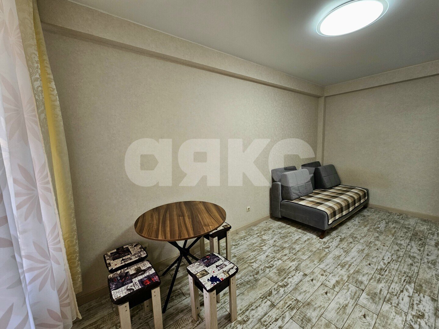 Фото №3: Апартаменты <span class="whitespace-nowrap">28 м²</span>, <span class="whitespace-nowrap">1/8 эт.</span> - Сочи, Центральный, мкр. Донская, ул. Тимирязева, 44