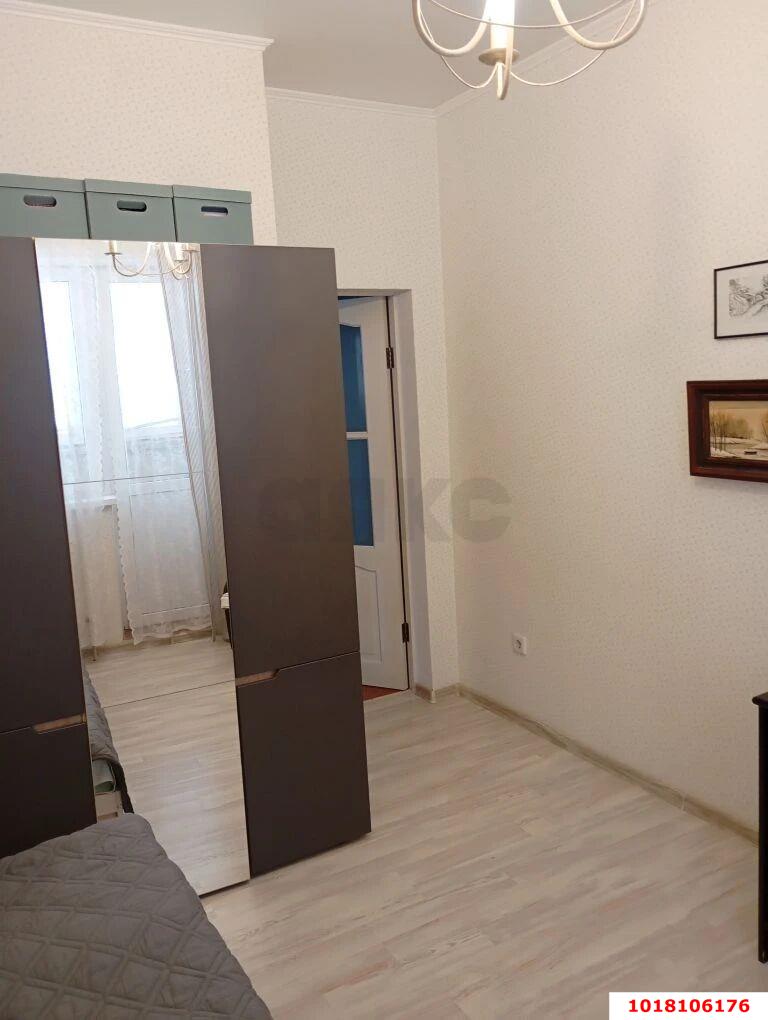 Фото №4: 2-комнатная квартира <span class="whitespace-nowrap">56 м²</span>, <span class="whitespace-nowrap">4/16 эт.</span> - Краснодар, Западный внутригородской округ, мкр. Юбилейный, ул. 70-летия Октября, 1/1