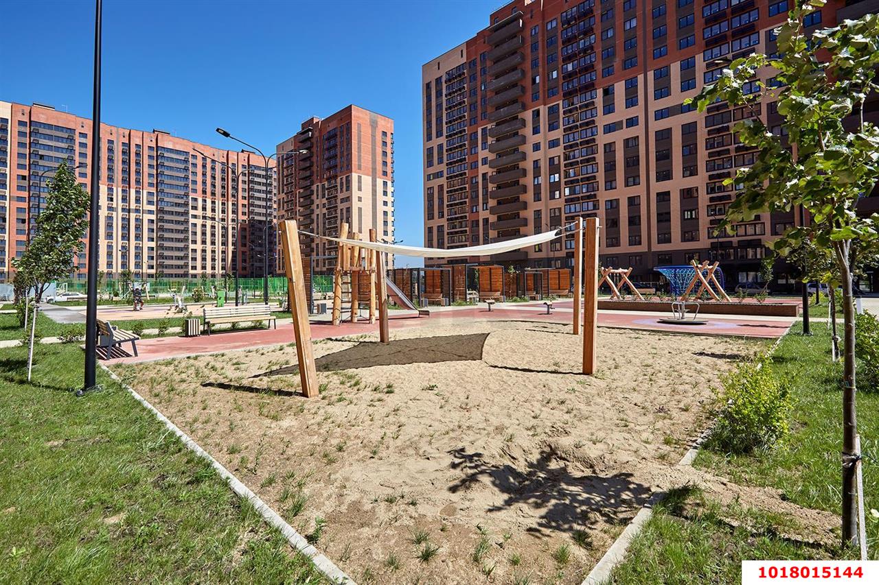 Фото №10: 2-комнатная квартира <span class="whitespace-nowrap">51 м²</span>, <span class="whitespace-nowrap">8/16 эт.</span> - Краснодар, Карасунский внутригородской округ, мкр. ЖК Смородина, ул. имени Владимира Жириновского, 1к4