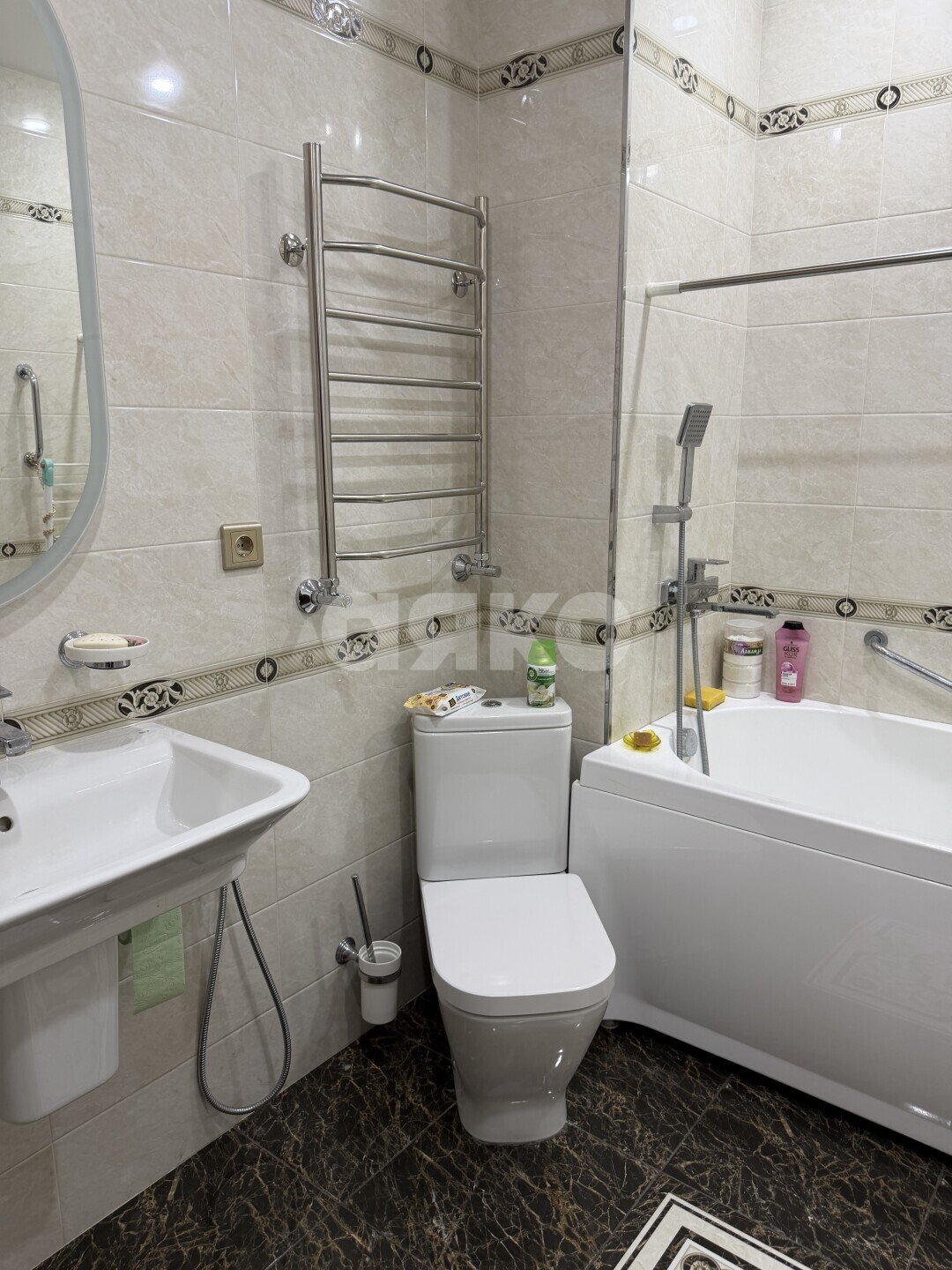 Фото №23: 2-комнатная квартира <span class="whitespace-nowrap">81 м²</span>, <span class="whitespace-nowrap">11/15 эт.</span> - Майкоп, мкр. Центр, ул. Советская, 219