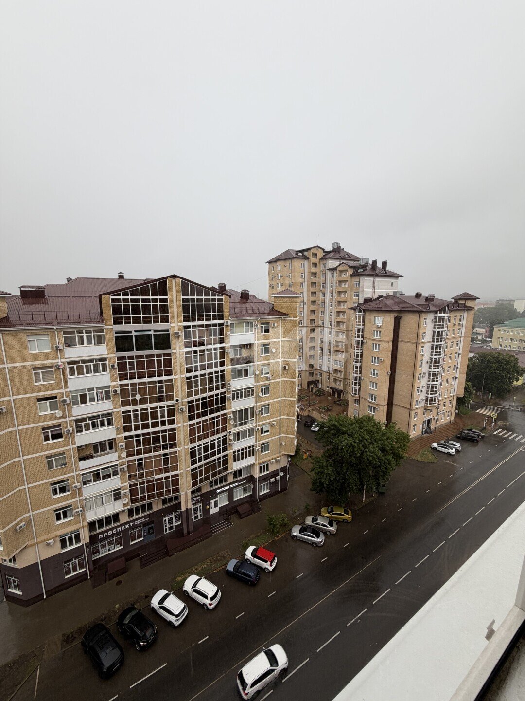 Фото №30: 2-комнатная квартира <span class="whitespace-nowrap">81 м²</span>, <span class="whitespace-nowrap">11/15 эт.</span> - Майкоп, мкр. Центр, ул. Советская, 219