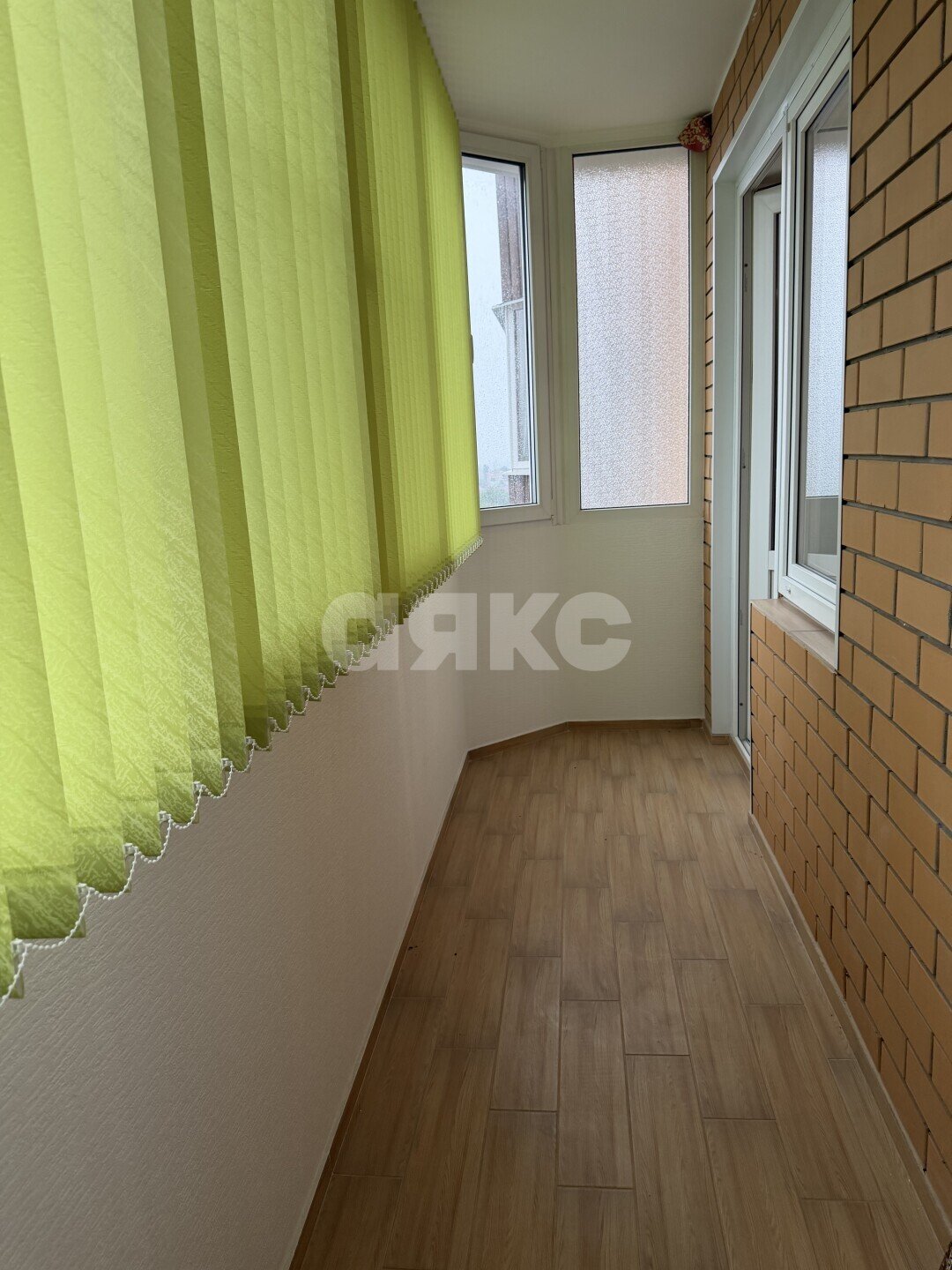 Фото №12: 2-комнатная квартира <span class="whitespace-nowrap">81 м²</span>, <span class="whitespace-nowrap">11/15 эт.</span> - Майкоп, мкр. Центр, ул. Советская, 219