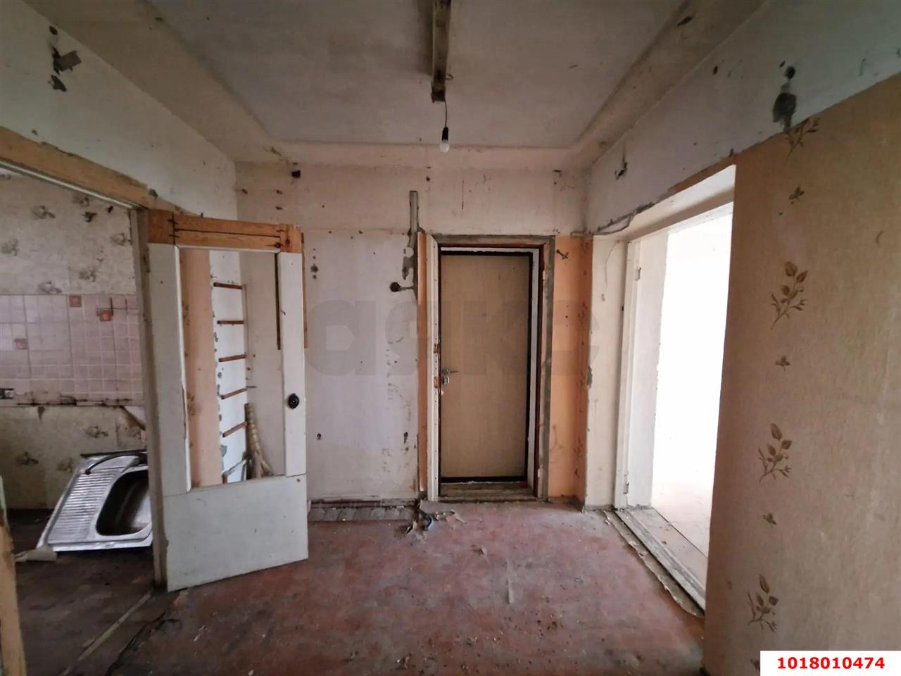 Фото №10: 3-комнатная квартира <span class="whitespace-nowrap">60 м²</span>, <span class="whitespace-nowrap">5/5 эт.</span> - Краснодар, Прикубанский внутригородской округ, мкр. Славянский, ул. Азовская, 3