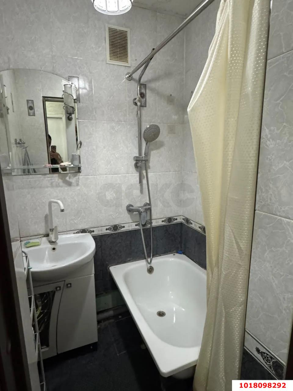 Фото №22: 1-комнатная квартира <span class="whitespace-nowrap">42 м²</span>, <span class="whitespace-nowrap">9/9 эт.</span> - Краснодар, Центральный внутригородской округ, мкр. Центральный, ул. Товарная, 2
