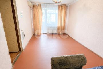 Фото №1: 2-комнатная квартира <span class="whitespace-nowrap">45 м²</span>, <span class="whitespace-nowrap">8/9 эт.</span> - Мариуполь, р. Жовтневый, пр-кт Металлургов, 71