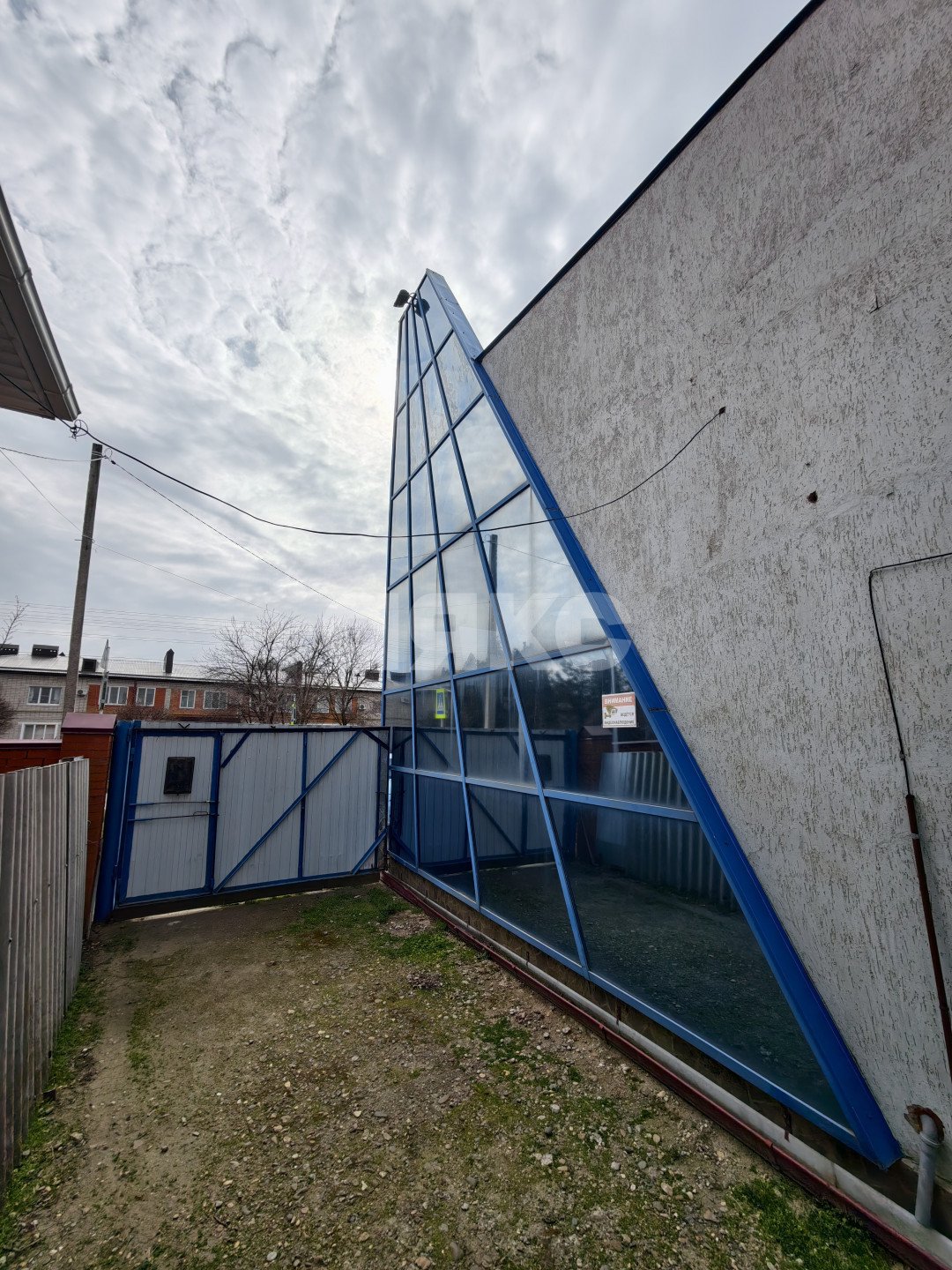 Фото №6: Коммерция <span class="whitespace-nowrap">166 м²</span>, <span class="whitespace-nowrap">1/2 эт.</span> - Кореновск, мкр. 2-й квартал, ул. Ленина, 77