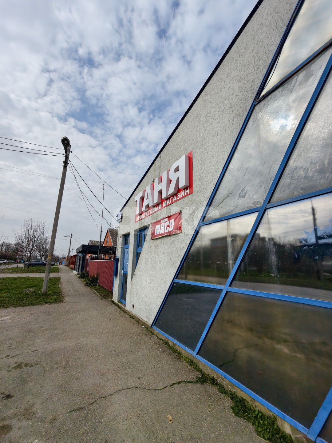 Фото №5: Коммерция <span class="whitespace-nowrap">166 м²</span>, <span class="whitespace-nowrap">1/2 эт.</span> - Кореновск, мкр. 2-й квартал, ул. Ленина, 77