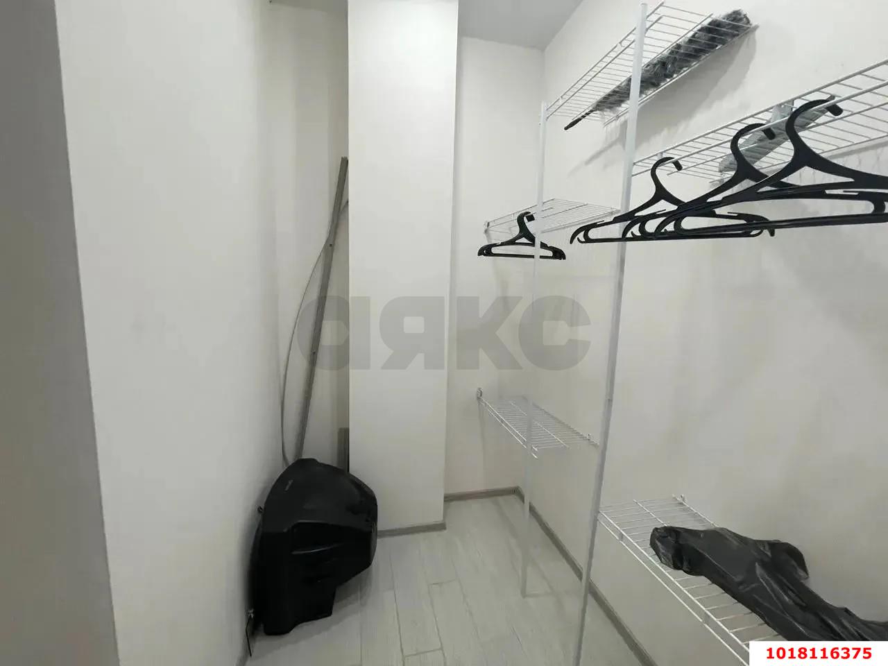 Фото №6: 1-комнатная квартира <span class="whitespace-nowrap">46 м²</span>, <span class="whitespace-nowrap">2/16 эт.</span> - Краснодар, Карасунский внутригородской округ, мкр. Черёмушки, ул. Селезнёва, 4