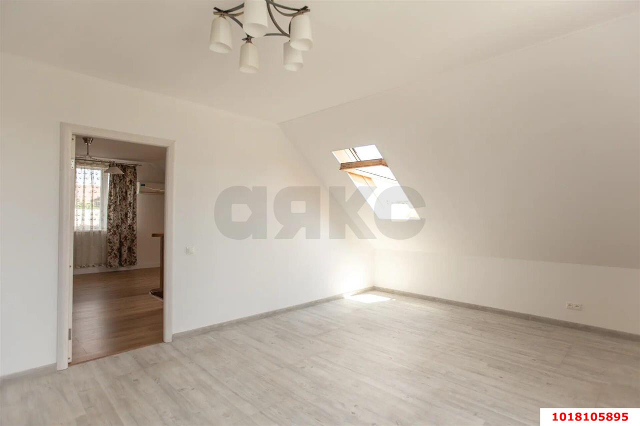 Фото №10: Дом <span class="whitespace-nowrap">185 м²</span> <span class="whitespace-nowrap">+ 6.8 сот.</span>, <span class="whitespace-nowrap">2 эт.</span> - Яблоновский, ул. Молодёжная, 3