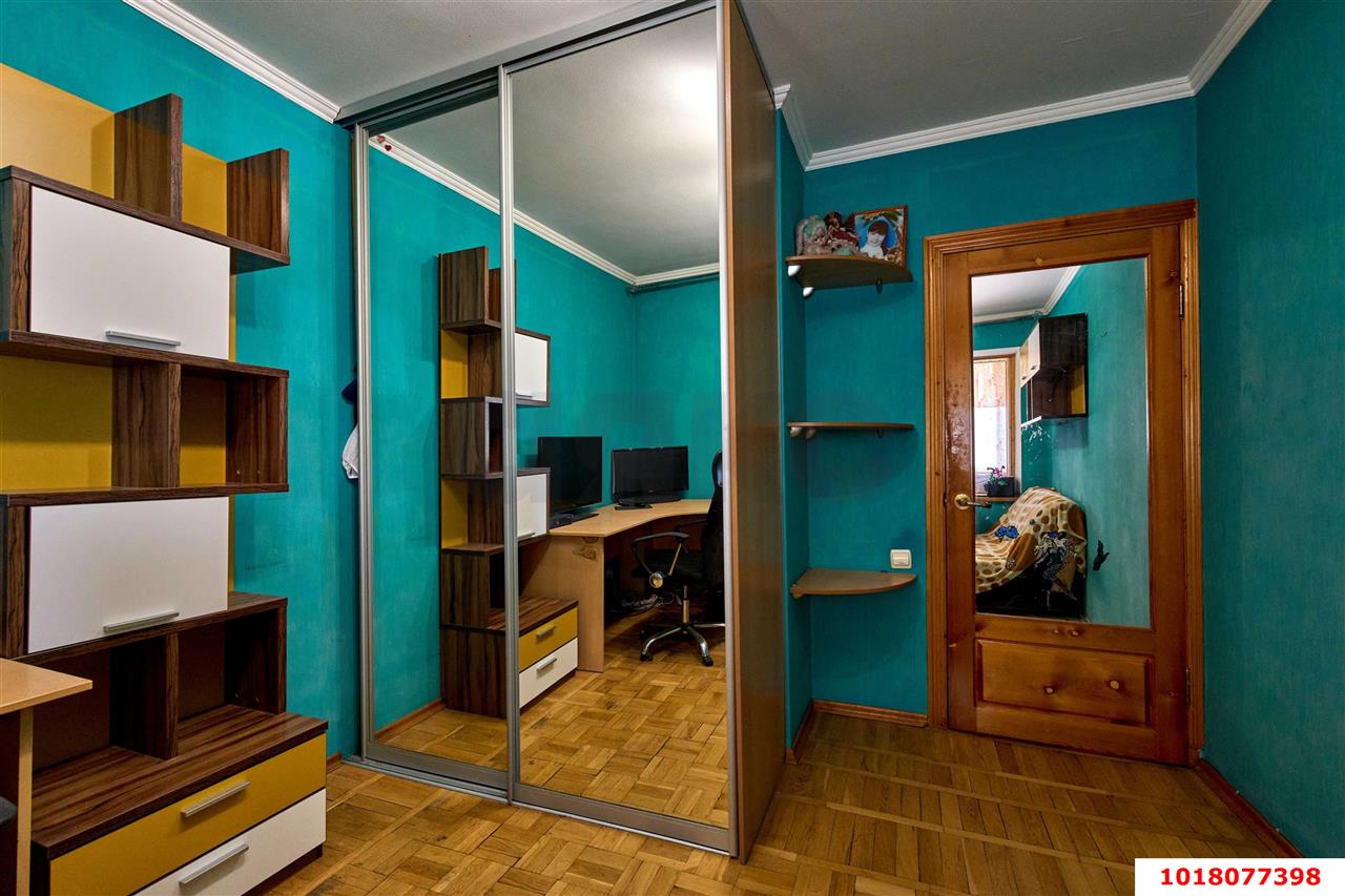 Фото №13: 3-комнатная квартира <span class="whitespace-nowrap">64 м²</span>, <span class="whitespace-nowrap">8/9 эт.</span> - Краснодар, Прикубанский внутригородской округ, мкр. 40 лет Победы, ул. имени 40-летия Победы, 146/6к2