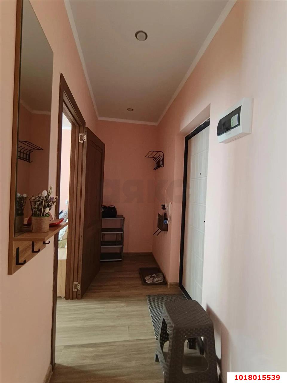 Фото №5: 1-комнатная квартира <span class="whitespace-nowrap">34 м²</span>, <span class="whitespace-nowrap">1/3 эт.</span> - Краснодар, Прикубанский внутригородской округ, Калинино, имени Петра Метальникова, мкр. ЖК Арбатский, ул. Цезаря Куникова, 18лит4