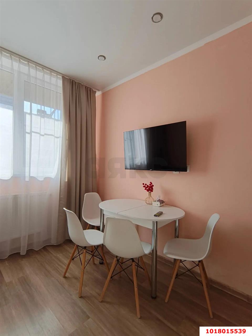 Фото №3: 1-комнатная квартира <span class="whitespace-nowrap">34 м²</span>, <span class="whitespace-nowrap">1/3 эт.</span> - Краснодар, Прикубанский внутригородской округ, Калинино, имени Петра Метальникова, мкр. ЖК Арбатский, ул. Цезаря Куникова, 18лит4
