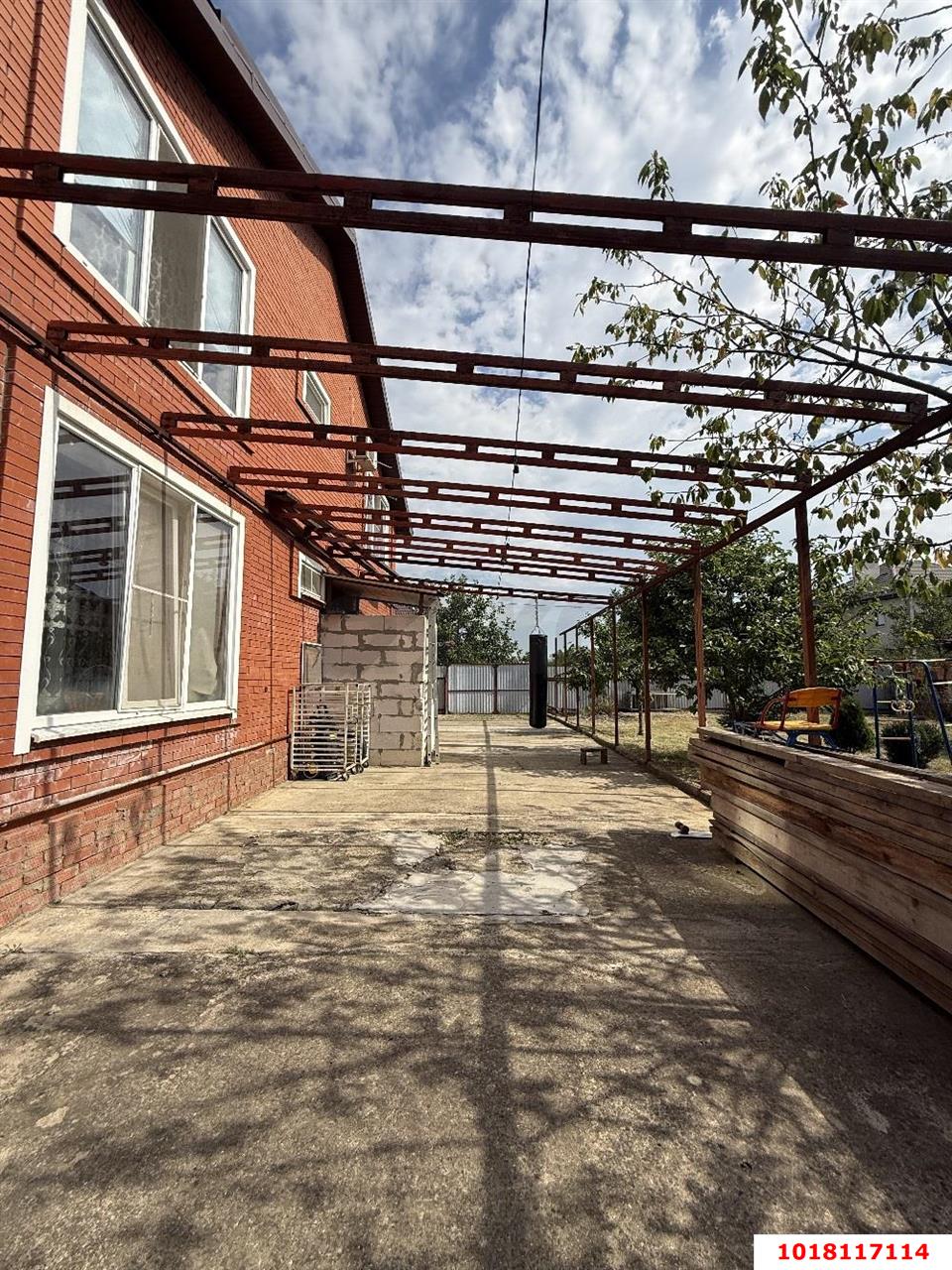 Фото №15: Дом <span class="whitespace-nowrap">222 м²</span> <span class="whitespace-nowrap">+ 7.75 сот.</span>, <span class="whitespace-nowrap">2 эт.</span> - Энем, ул. Майкопская, 20