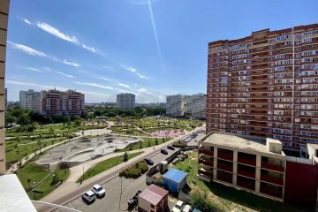 Фото №1: 1-комнатная квартира <span class="whitespace-nowrap">33 м²</span>, <span class="whitespace-nowrap">8/17 эт.</span> - Краснодар, мкр. жилой комплекс Абрикос, ул. 5-я Дорожная, 68к3
