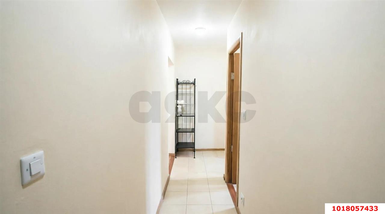Фото №5: 2-комнатная квартира <span class="whitespace-nowrap">45 м²</span>, <span class="whitespace-nowrap">4/5 эт.</span> - Краснодар, Прикубанский внутригородской округ, мкр. Фестивальный, ул. Атарбекова, 19