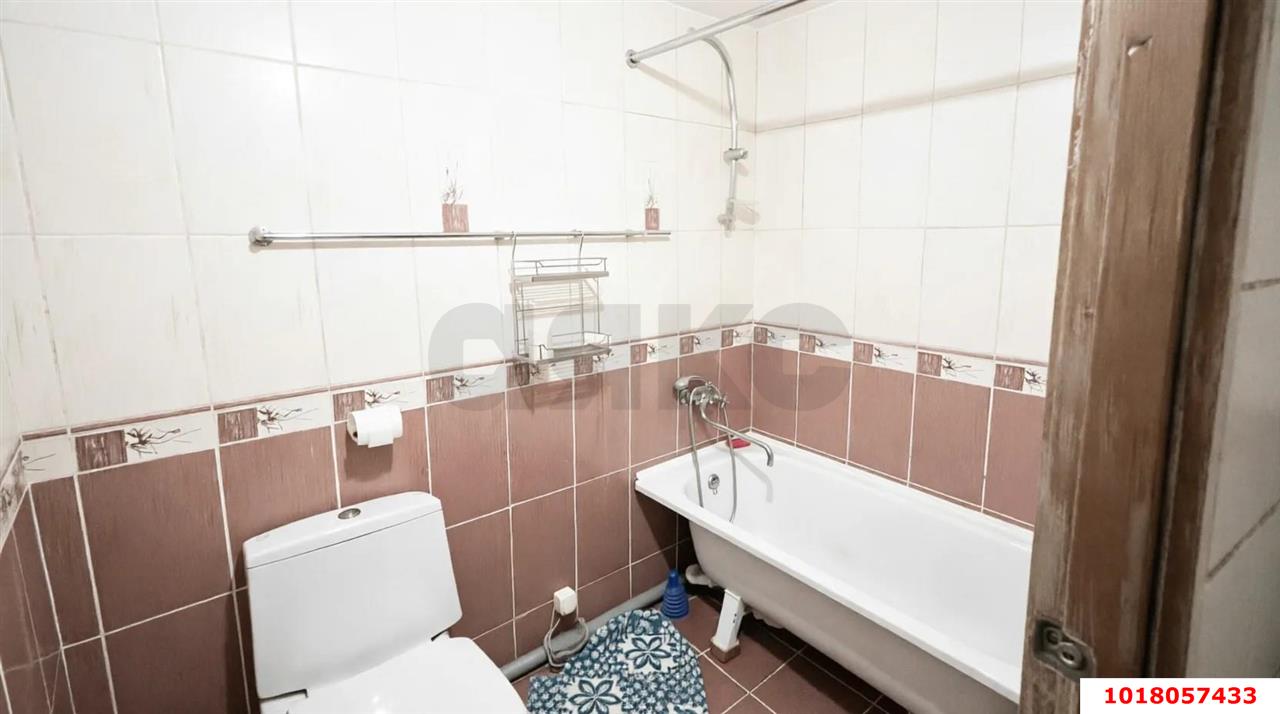 Фото №6: 2-комнатная квартира <span class="whitespace-nowrap">45 м²</span>, <span class="whitespace-nowrap">4/5 эт.</span> - Краснодар, Прикубанский внутригородской округ, мкр. Фестивальный, ул. Атарбекова, 19