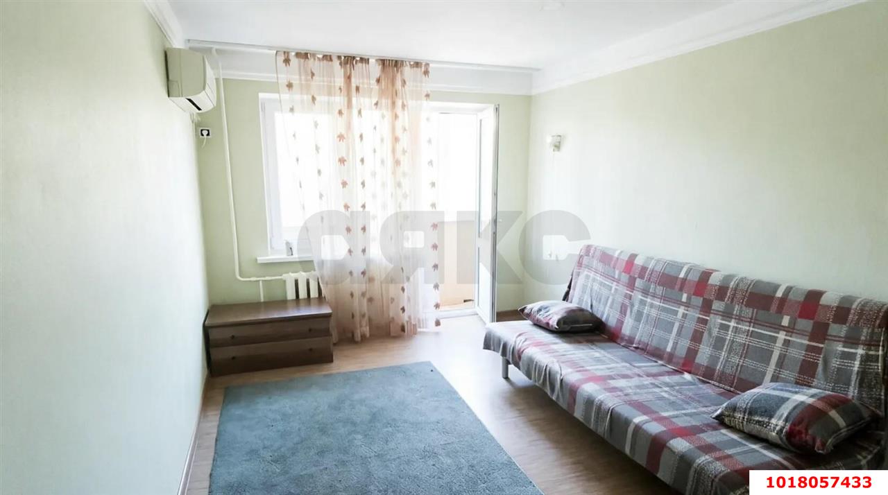 Фото №2: 2-комнатная квартира <span class="whitespace-nowrap">45 м²</span>, <span class="whitespace-nowrap">4/5 эт.</span> - Краснодар, Прикубанский внутригородской округ, мкр. Фестивальный, ул. Атарбекова, 19