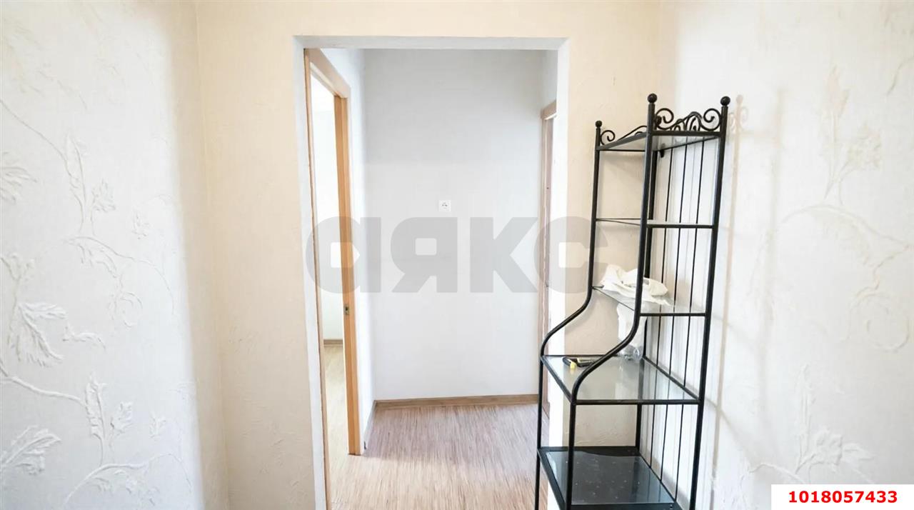 Фото №4: 2-комнатная квартира <span class="whitespace-nowrap">45 м²</span>, <span class="whitespace-nowrap">4/5 эт.</span> - Краснодар, Прикубанский внутригородской округ, мкр. Фестивальный, ул. Атарбекова, 19