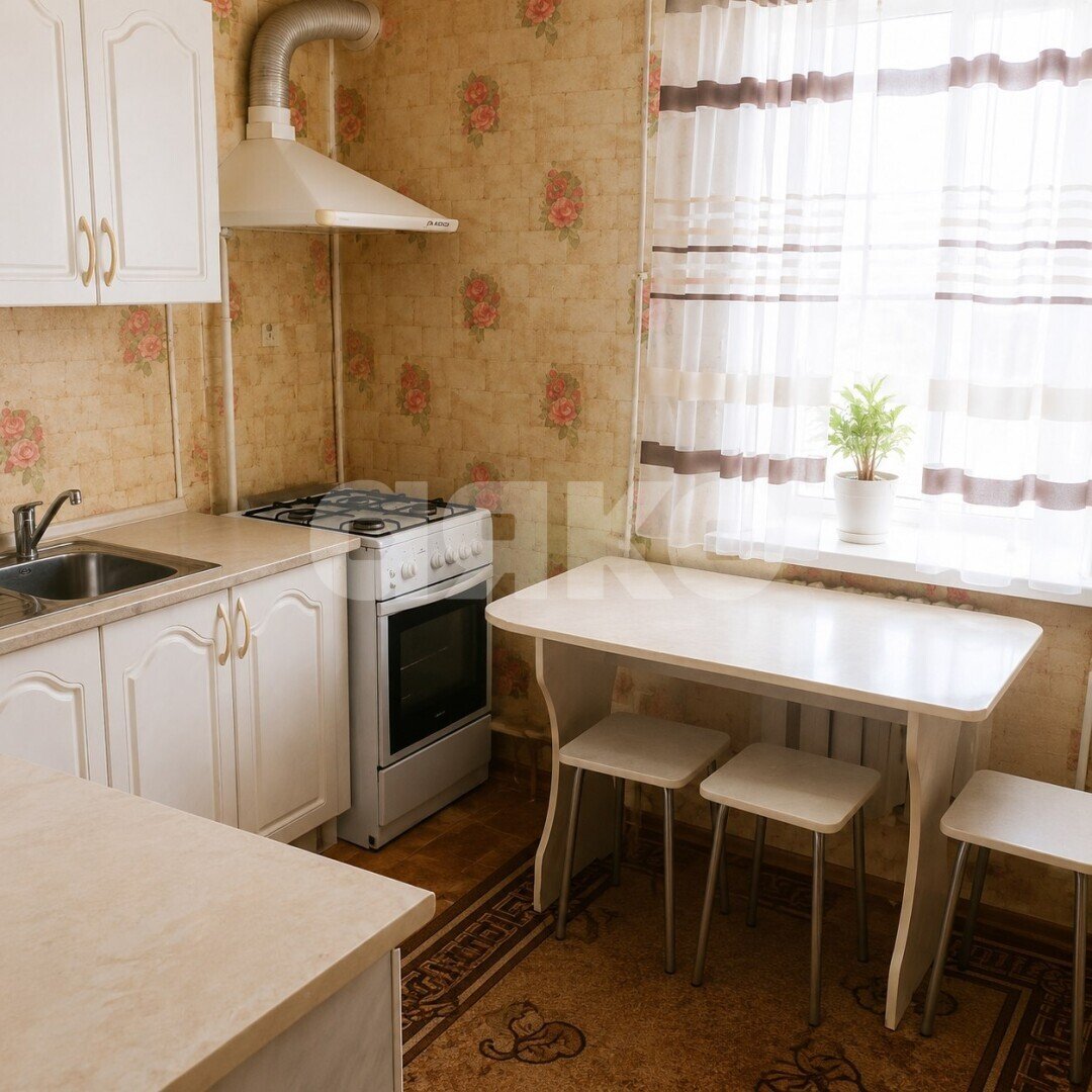 Фото №1: 2-комнатная квартира <span class="whitespace-nowrap">41 м²</span>, <span class="whitespace-nowrap">2/2 эт.</span> - Мичуринский, ул. Ленина, 17