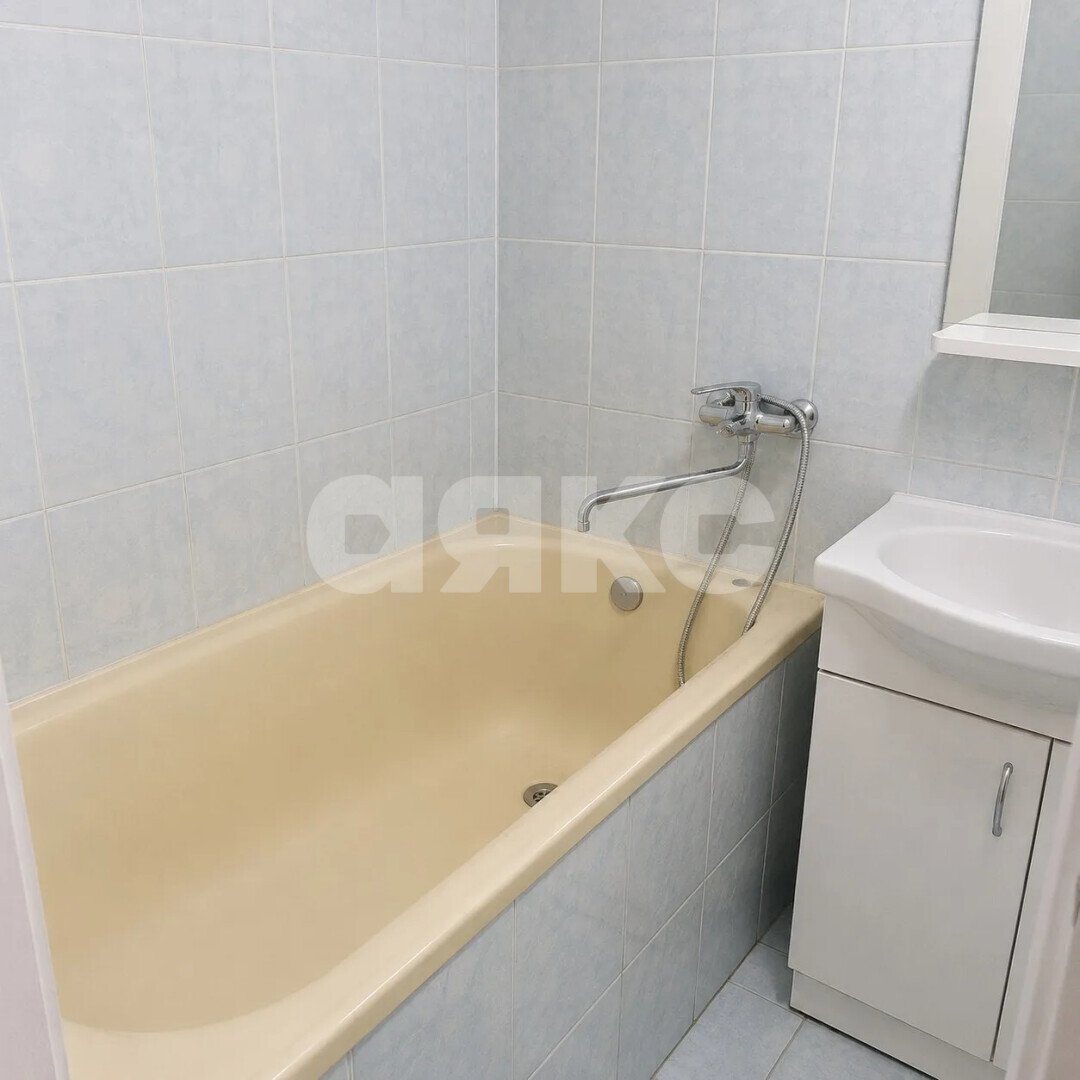 Фото №8: 2-комнатная квартира <span class="whitespace-nowrap">41 м²</span>, <span class="whitespace-nowrap">2/2 эт.</span> - Мичуринский, ул. Ленина, 17