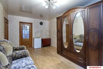 Фото №1: 2-комнатная квартира <span class="whitespace-nowrap">43 м²</span>, <span class="whitespace-nowrap">1/5 эт.</span> - Краснодар, мкр. Авиагородок, ул. Авиагородок, 18
