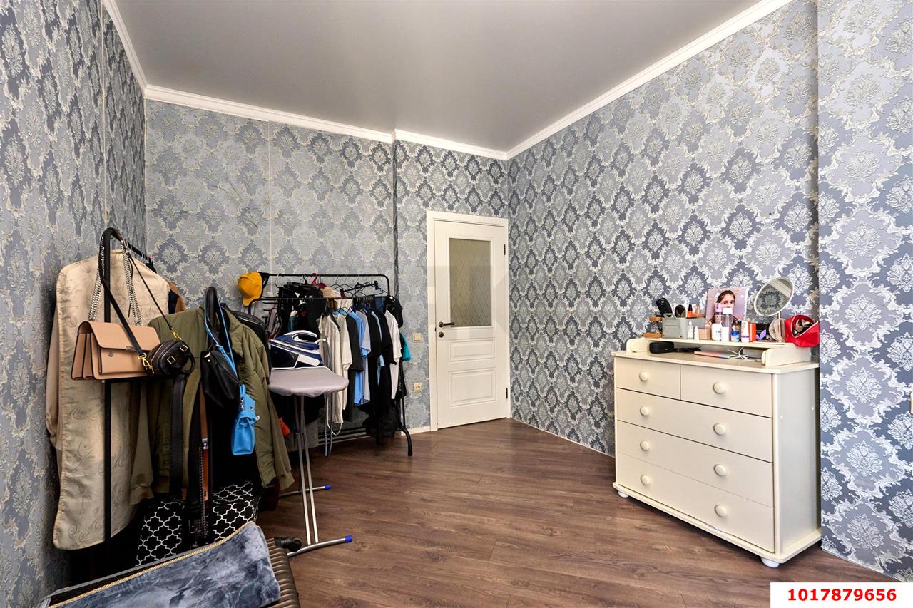 Фото №9: 2-комнатная квартира <span class="whitespace-nowrap">83 м²</span>, <span class="whitespace-nowrap">16/18 эт.</span> - Краснодар, Прикубанский внутригородской округ, мкр. Панорама, ул. имени 40-летия Победы, 174